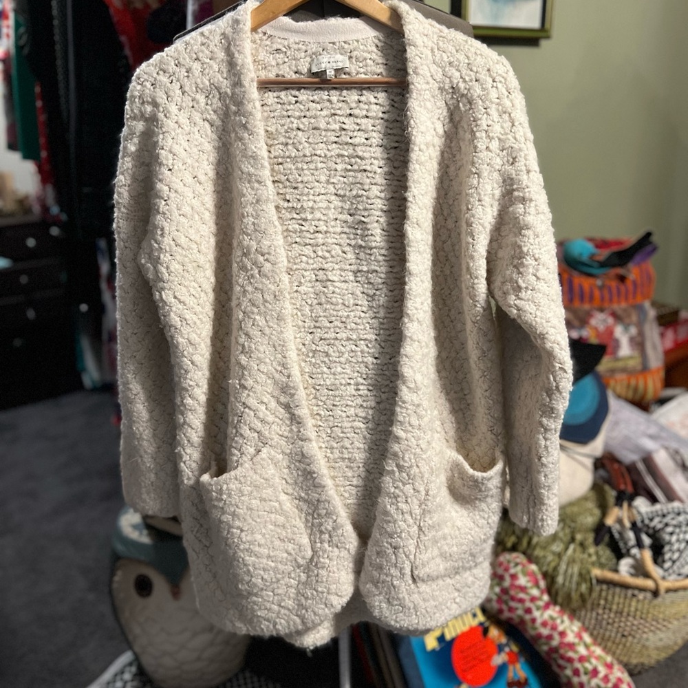 Lucky brand long sweater off white size LG with pockets